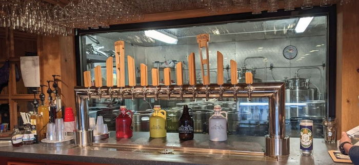 Bière de Mac Brew Works (Neath the Birches) - Web Listing (newer photo)